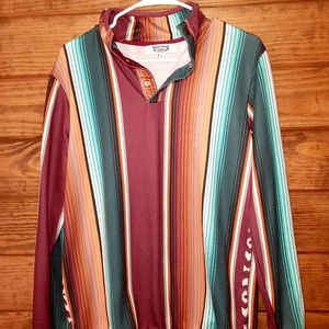 Roudy crowd Clothing long sleeve.